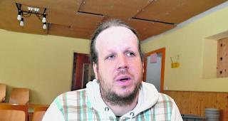 &Uuml;berzeugt. Mario Fux schw&ouml;rt auf Linux. 