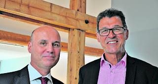 Die Verantwortlichen. Fran&ccedil;ois Seppey, Direktor HES-SO Wallis (links), und Bruno Montani, Direktor der Hochschule f&uuml;r Wirtschaft & Tourismus, an der gestrigen Pressekonferenz. 