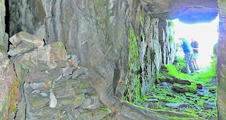 Stollen am Helsenhorn. Am kommenden Sonntagnachmittag bringen vier Referate Licht ins Dunkel des Binner Bergbaus. 