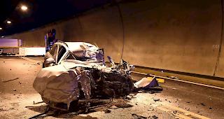 Bei Verkehrsunf&auml;llen starben im ersten Halbjahr 2018 auf Schweizer Strassen 100 Menschen, 13 weniger als in der selben Vorjahresperiode. (Archivbild)