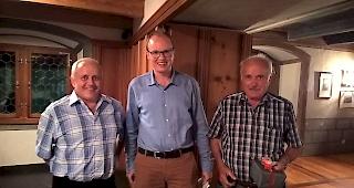 Der neue F&auml;hnrich Max Kuonen, Pr&auml;sident Jonas Kalbermatten und der scheidende F&auml;hnrich Rudolf Kuonen. (v.l.n.r.)