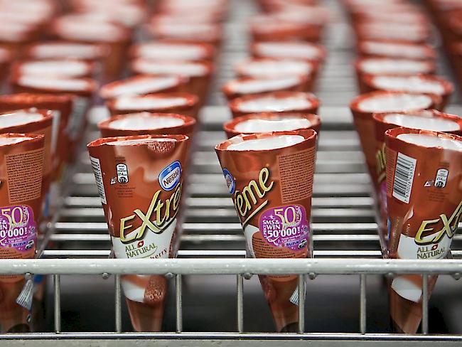 Das Nestlé-Gemeinschaftsunternehmen Froneri stellt in seinen beiden Fabriken am Bodensee unter anderem die bekannten Extreme-Cornets her. Nun droht wegen einer Sparrunde der Abbau von 55 Stellen.