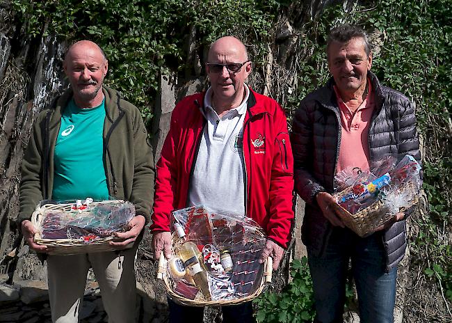 Und bei den Veteranen: Sieger Mario Bregy (SG Glis) vor Roland Schnidrig (Mischabel-Matterhorn) und Leo Clausen (Unnergoms).