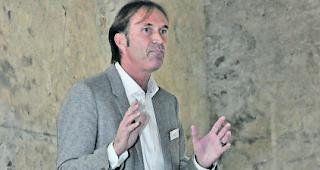 Bekanntes Gesicht. Raoul Bayard, vormaliger Leiter des Lonza-Werks in Visp. 