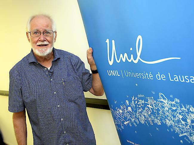 Der Schweizer Jacques Dubochet sieht in der Vergabe des Nobelpreises für Chemie eine Anerkennung für seine langjährige Arbeit an der Universität Lausanne.