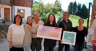 Mitglieder der Betriebs- und Lebensgemeinschaft Birri-Schweizer freuen sich &uuml;ber die Auszeichnung.