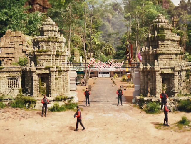 Die Steine des Anstosses: Weil die Kambodschaner durch diese Kulisse aus "Kingsman: The Golden Circle" an einen ihrer Tempel erinnert fühlen, darf der Film nicht gezeigt werden. (Pressebild)