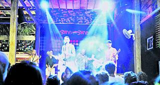 Scutluck bei einem der Auftritte im In-Club Sama Sama.