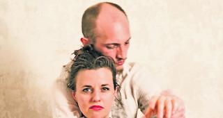 Zwei Mal. Marjolaine Minot und David Labanca in &laquo;Die 4. Person Singular&raquo;: Am 27. und 29. Oktober im Zeughaus Kultur zu sehen. 