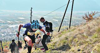 Dynamisch. Die vier schnellsten Oberwalliser: Andreas Steindl, Martin Anthamatten, Iwan Arnold und Victoria Kreuzer, Zweite in Fully und Zweite in der Weltcup-Gesamtwertung (von links). 