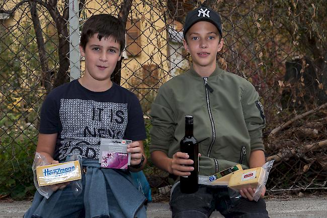 Gabriel Mangisch (12) und Niklas Prior (12), beide aus Naters.