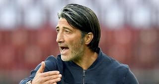 Murat Yakin darf vorl&auml;ufig weiterhin an der Seitenlinie stehen.