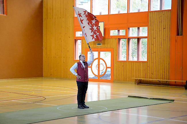 Jubiläumsausgabe. Impressionen vom 40. Wanderpreis der Walliser Fahnenschwinger in der Natischer Klosi-Turnhalle.