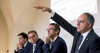 Gemeinsam mit dem Stadtpr&auml;sidenten von Sitten Philippe Varone haben die Staatsr&auml;te Roberto Schmidt, Fr&eacute;d&eacute;ric Favre und Christophe Darbellay am Montag in Sitten die Projektdetails der Olympischen Spiele Sion 2026 hinsichtlich der Beteiligungen des Kantons Wallis vorgestellt.