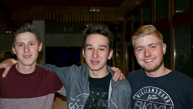 Jonas Stoffel (18), Luca Heinzmann (17) und Raphael Abgottspon (19) aus Visperterminen.