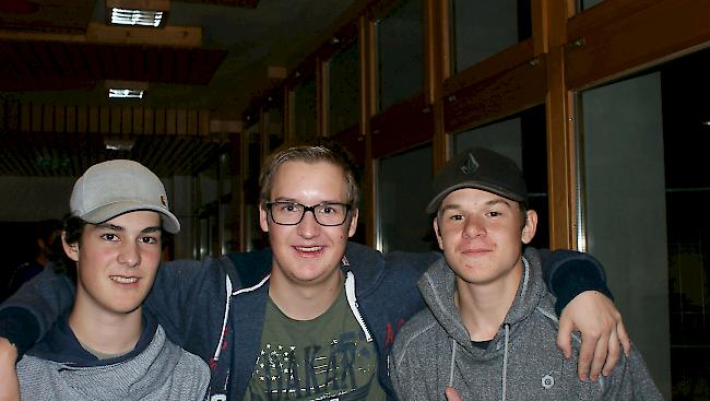 Enrico Stoffel (16), Joshua Zimmermann (15) und Mattia Burgener (15) aus Visperterminen.