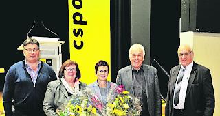Verdienstvoll. Gilbert Loretan, Rosina In-Albon-Albrecht, Cornelia Allenbach und Ren&eacute; Imoberdorf wurden von Parteipr&auml;sident Alex Schwestermann geehrt (von links). 