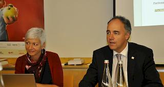 Im Einsatz f&uuml;r die Schweizer Gastromesse: Direktorin Marie-No&euml;lle Pasquier und Messe-Pr&auml;sident Staatsrat Christophe Darbellay.