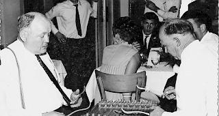 Anno dazumal. Die beiden Musiker Josef (1910 &ndash; 1984) und Adolf Walpen (1909 &ndash; 1989) in Aktion: Unvergesslich. 