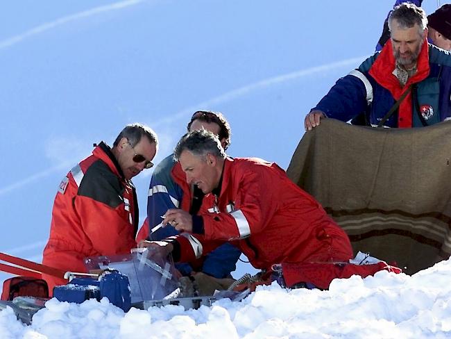 Reanimationsversuche erfolglos: Variantenskifahrer stirbt in Lawine in Engelberg. (Symbolbild)