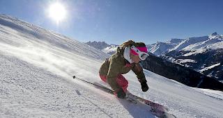 W&auml;hrend die Skifahrer freudig ihre Schw&uuml;nge ziehen, stehen die Saastal Bergbahnen vor weiteren grossen Herausforderungen.