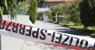 Ein Absperrband der Berner Kantonspolizei. (Archivbild)