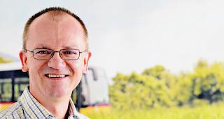 Positiver Einfluss. Samuel Bernhard, Gesch&auml;ftsleiter von Bus alpin, quantifiziert im Interview die Effekte des Angebots. 