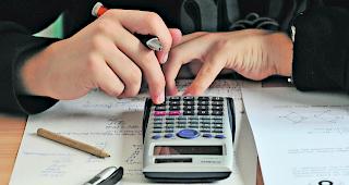 Rechnung schnell gemacht. Im Gesundheitsbereich fehlt es im Wallis heute schon an fast 200 Fachkr&auml;ften.  