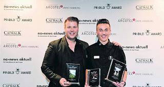 Erfolgreich. Michael und Marco Schnyder (von links) freuen sich &uuml;ber die Auszeichnung. 