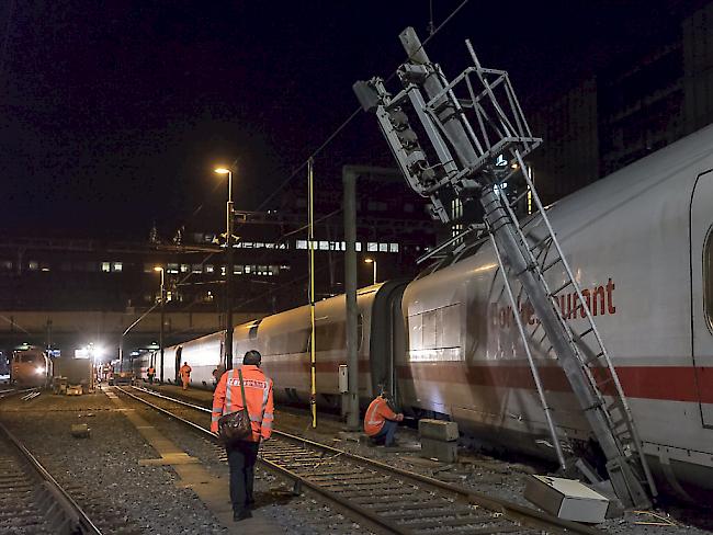 Pendler können nach dem ICE-Unfall am Basler Bahnhof SBB am heutigen Donnerstag auf Sonderzüge der Bahn setzen.