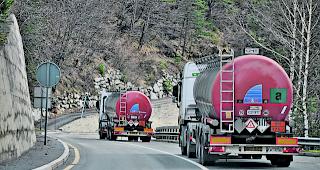 Jeden Tag fahren 30 bis 40 Lastwagen mit Gefahrgut &uuml;ber den Simplon.