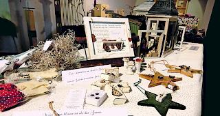 Geschenkideen. Im B&uuml;ro von Brig Simplon Tourismus pr&auml;sentieren elf Aussteller ihre Bastelarbeiten. 