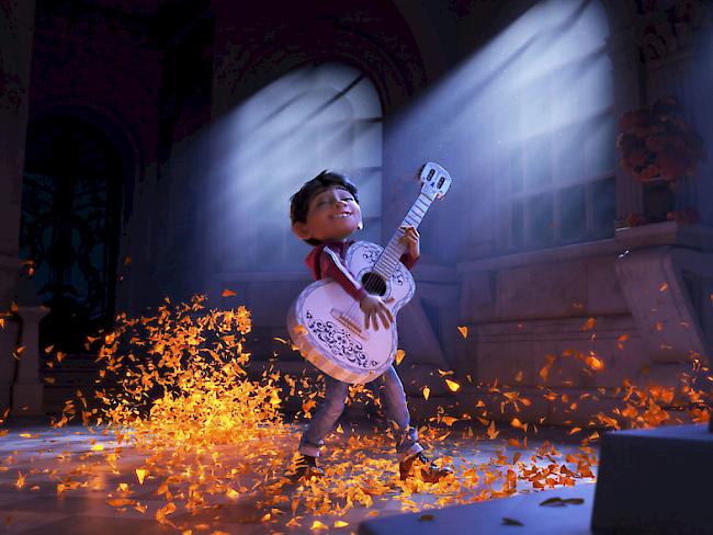 Der Animationsfilm "Coco" hat sich am Wochenende vom 30. November bis 3. Dezember 2017 an der Spitze der US-Kinocharts gehalten. (Archiv)