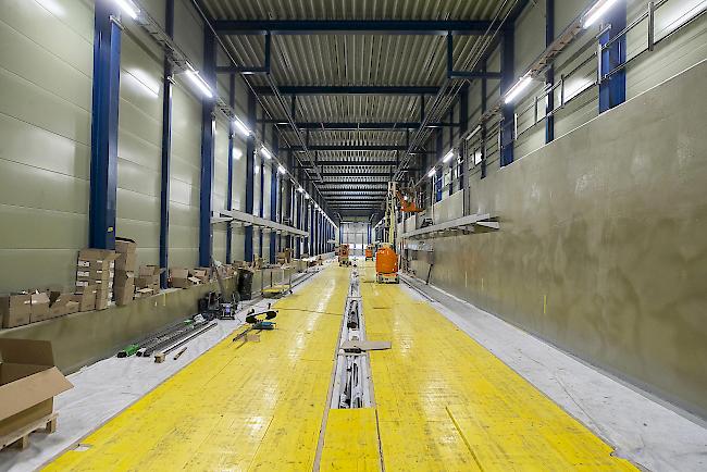 Die SBB baut an ihrem Servicestandort in Brig bis im Sommer 2018 eine neue Aussenreinigungsanlage für Züge des Fern- und Regionalverkehrs.