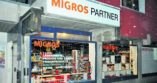 Kommt Volg? Die Konsumgenossenschaft kann ihre drei L&auml;den (Bild: der Laden in Lax) nicht mehr selber betreiben. Die Gespr&auml;che f&uuml;r eine Folgel&ouml;sung laufen.  