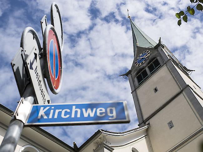 Die Glocken der evangelisch-reformierten Kirchgemeinde Wädenswil sollen gemäss Zürcher Verwaltungsgericht von 22 bis 7 Uhr nur noch zur vollen Stunde schlagen. (Archiv)
