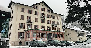 Eine Option. F&uuml;r das neue Regionalschulhaus m&uuml;sste dieses alte Hotel abgerissen werden.  