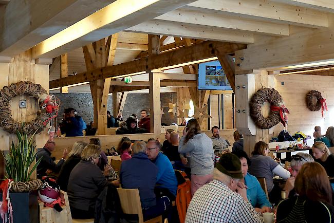 Das umgebaute Restaurant Hannigalp bietet Platz für bis zu 1100 Gäste.