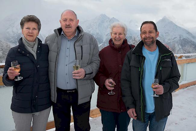 Loni (73), Alica (78), Toni (69) und Damian Ruff (42), alle vier aus Grächen.