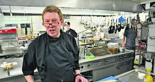 Letzter Gang. Sternekoch Markus Neff verl&auml;sst Ende Winter das Waldhotel Fletschhorn. Er verabschiedet sich bei seinen G&auml;sten als Gentleman mit einer kulinarischen Reminiszenz der letzten 20 Jahre. 