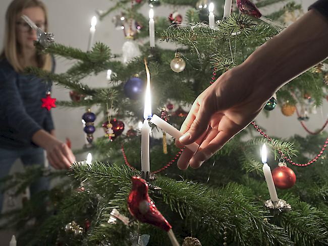 Die Festtagsstimmung steigert laut einer Studie das Interesse an Sex - so werden in westlichen Ländern neun Monate nach Weihnachten die meisten Kinder geboren. (Symbolbild)