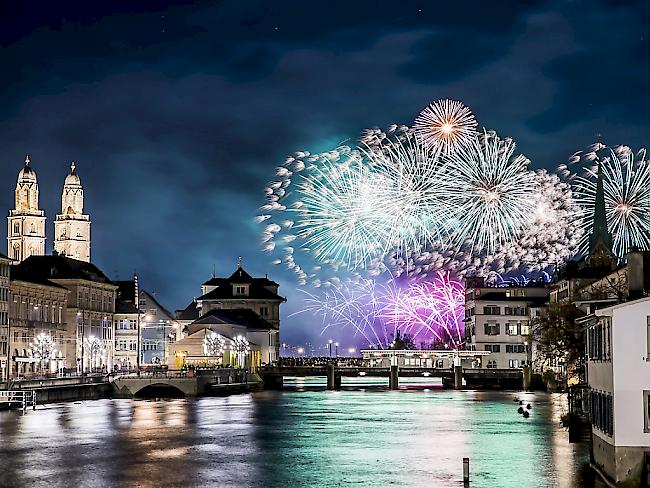 Im neuen Jahr wird sich in der Schweiz einiges ändern. (Im Bild: Silvester-Feuerwerk in Zürich)