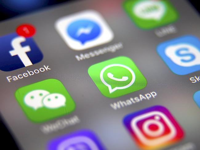 Der Messengerdienst WhatsApp war offenbar über Wochen hinweg von einer schweren Sicherheitslücke betroffen. 