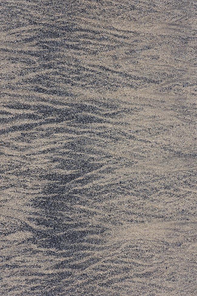 Naturlandschaften. Jean-Pierre Perren hat im vergangenen Herbst die fragile Maserung in lanzarotischen Sandstränden in den Kamerafokus genommen.  