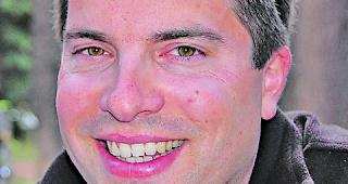 Experte. Markus Stoffel pr&auml;sentiert einen Beitrag zu Klimawandel, schmelzendem Eis und instabilen H&auml;ngen in den Vispert&auml;lern. 