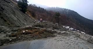 Die Beh&ouml;rden warnen vor Murg&auml;ngen, Felsst&uuml;rzen und Fluss&uuml;berl&auml;ufen. (Archiv)