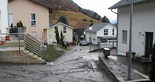 Evakuation aufgehoben. Die Einwohner der &laquo;Chalchgasse&raquo; k&ouml;nnen zur&uuml;ck in die H&auml;user.