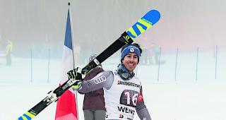 Premiere. Der Franzose Victor Muffat-Jeandet l&auml;sst sich als Sieger der Kombination feiern. 