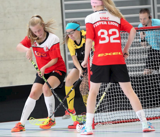 Auch beim ersten Spiel im neuen Jahr gehen die Damen der UHC Visper Lions als Siegerinnen vom Platz.