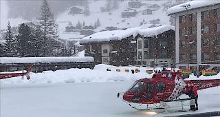 Der Heli-Shuttle der Air Zermatt flog Zermatt-Stalden.